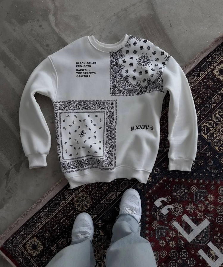 Desenli Üç İplik Bisiklet Yaka Oversize SweatShirt - Beyaz